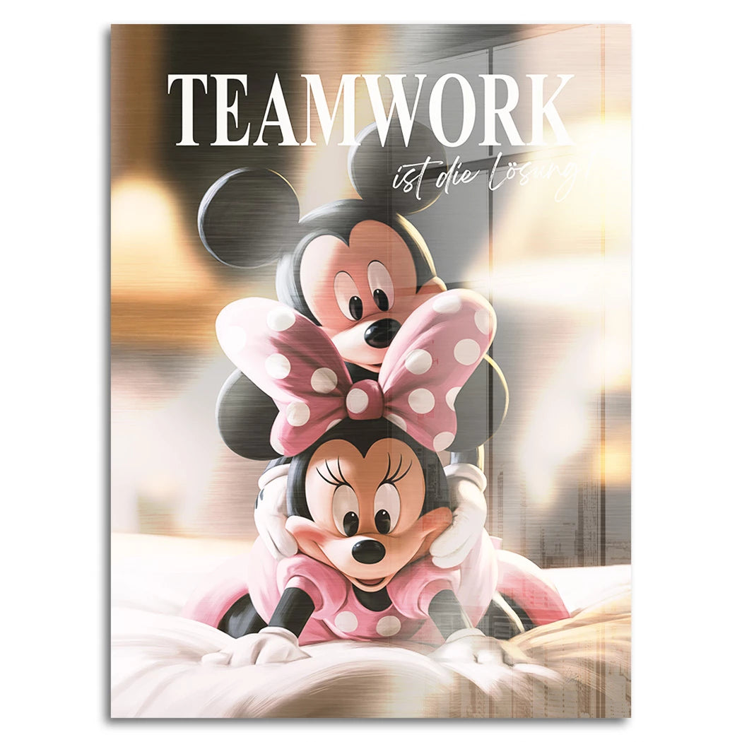 Mickey & Minnie Teamwork Aluminiumbild gebürstet