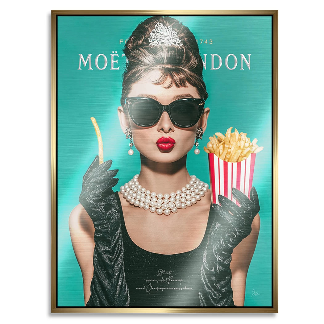 Audrey Hepburn Pommes Aluminiumbild gebürstet
