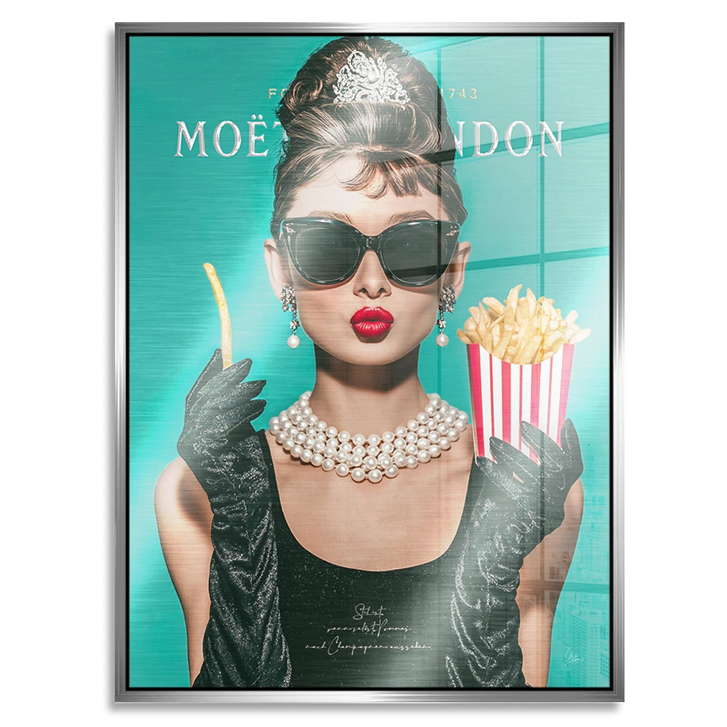 Audrey Hepburn Pommes Aluminiumbild gebürstet
