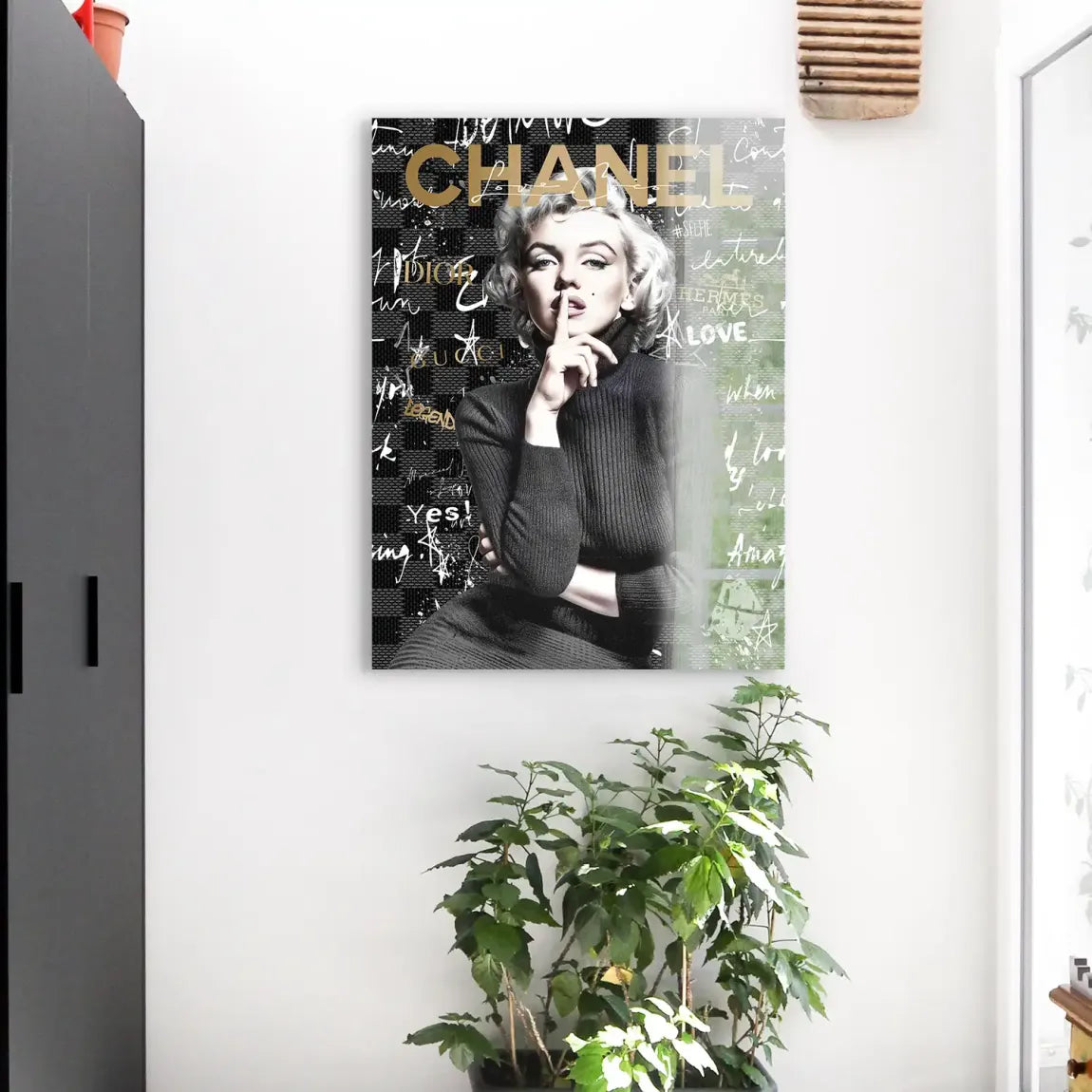 Marilyn loves Chanel Acrylglasbild INGALERIE