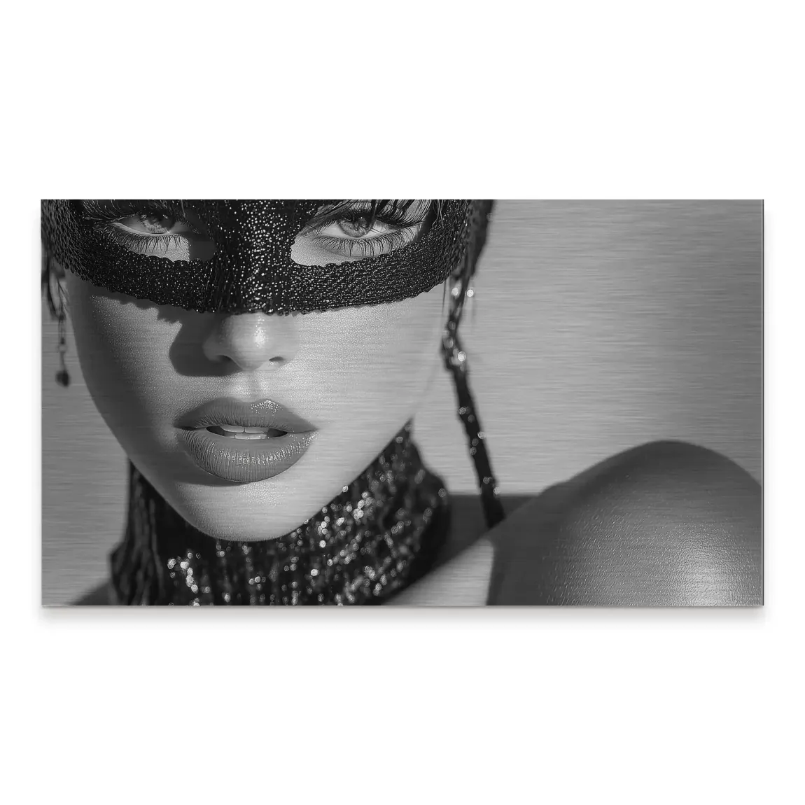 Masked Beauty Noir Art Alu Gebürstet