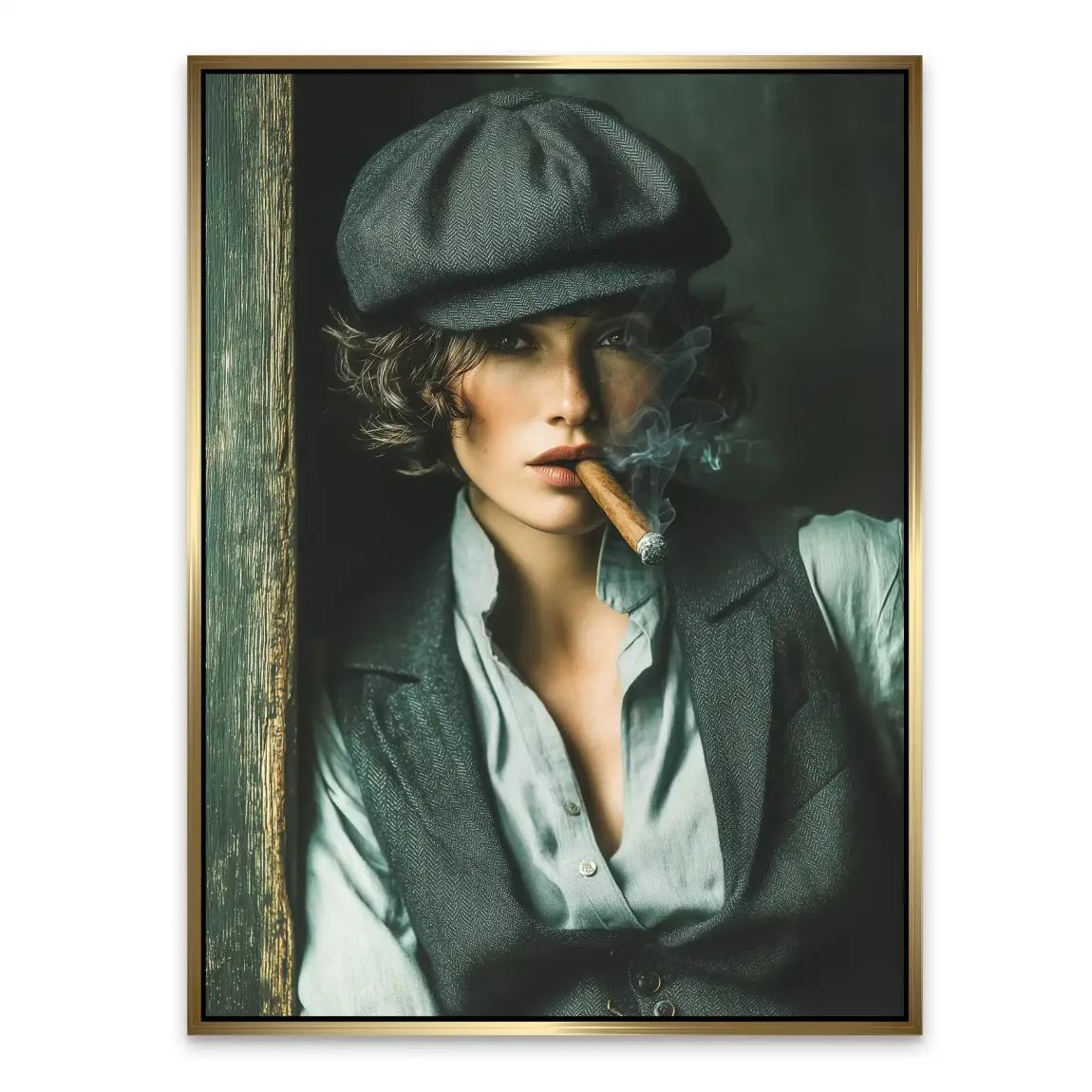Smoke & Secrets Beauty Alu Dibond Bild INGALERIE