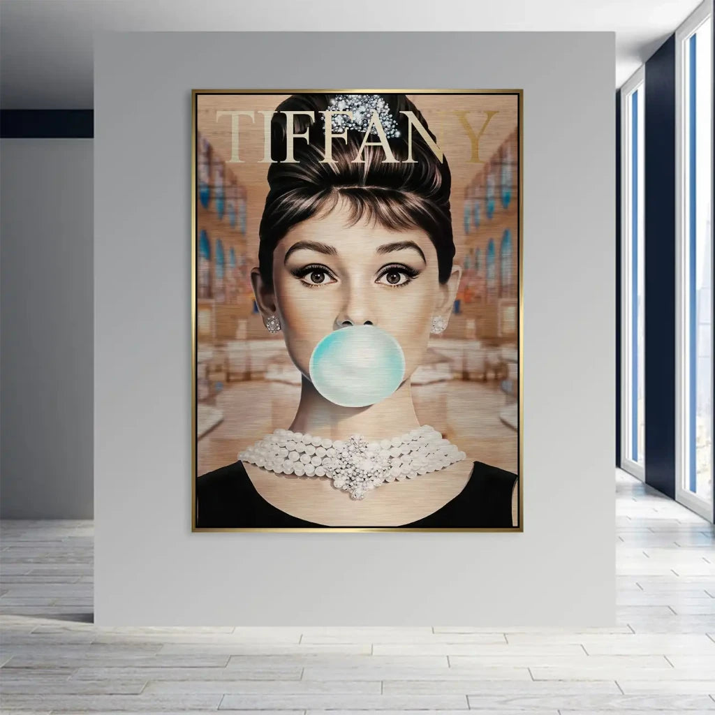 Audrey Bubble Gum Retro Aludibond Gebürstet INGALERIE