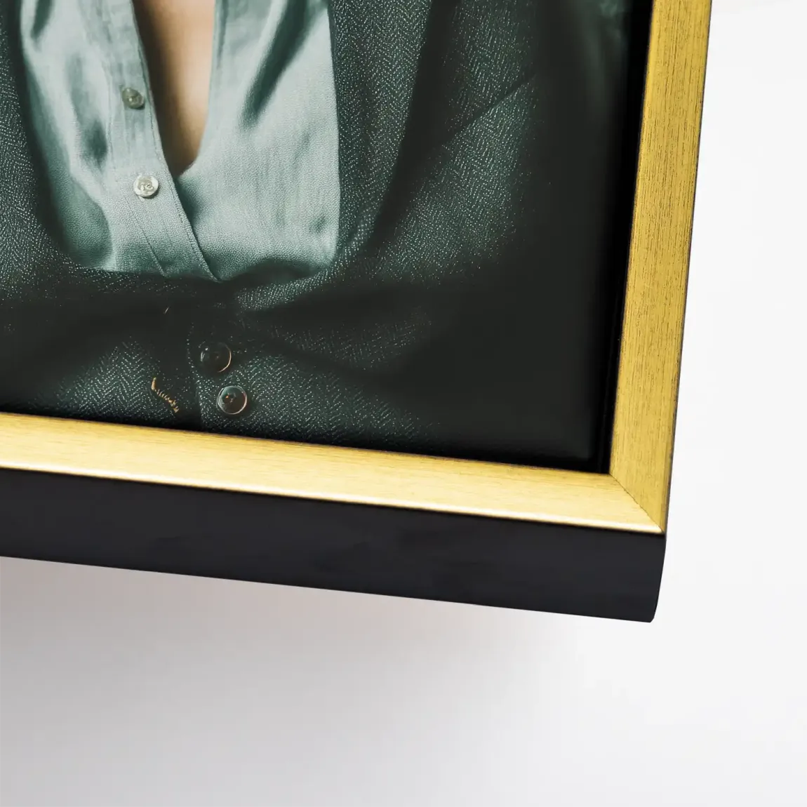 Smoke & Secrets Beauty Leinwand Bild INGALERIE