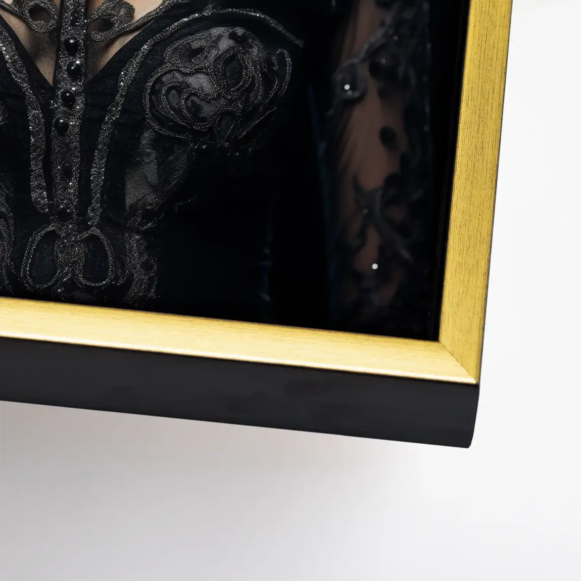 Queen of Shadows Leinwand Bild - INGALERIE | Dein Onlineshop für moderne Wandbilder