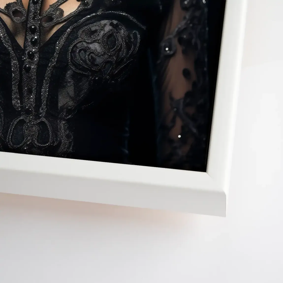 Queen of Shadows Leinwand Bild - INGALERIE | Dein Onlineshop für moderne Wandbilder