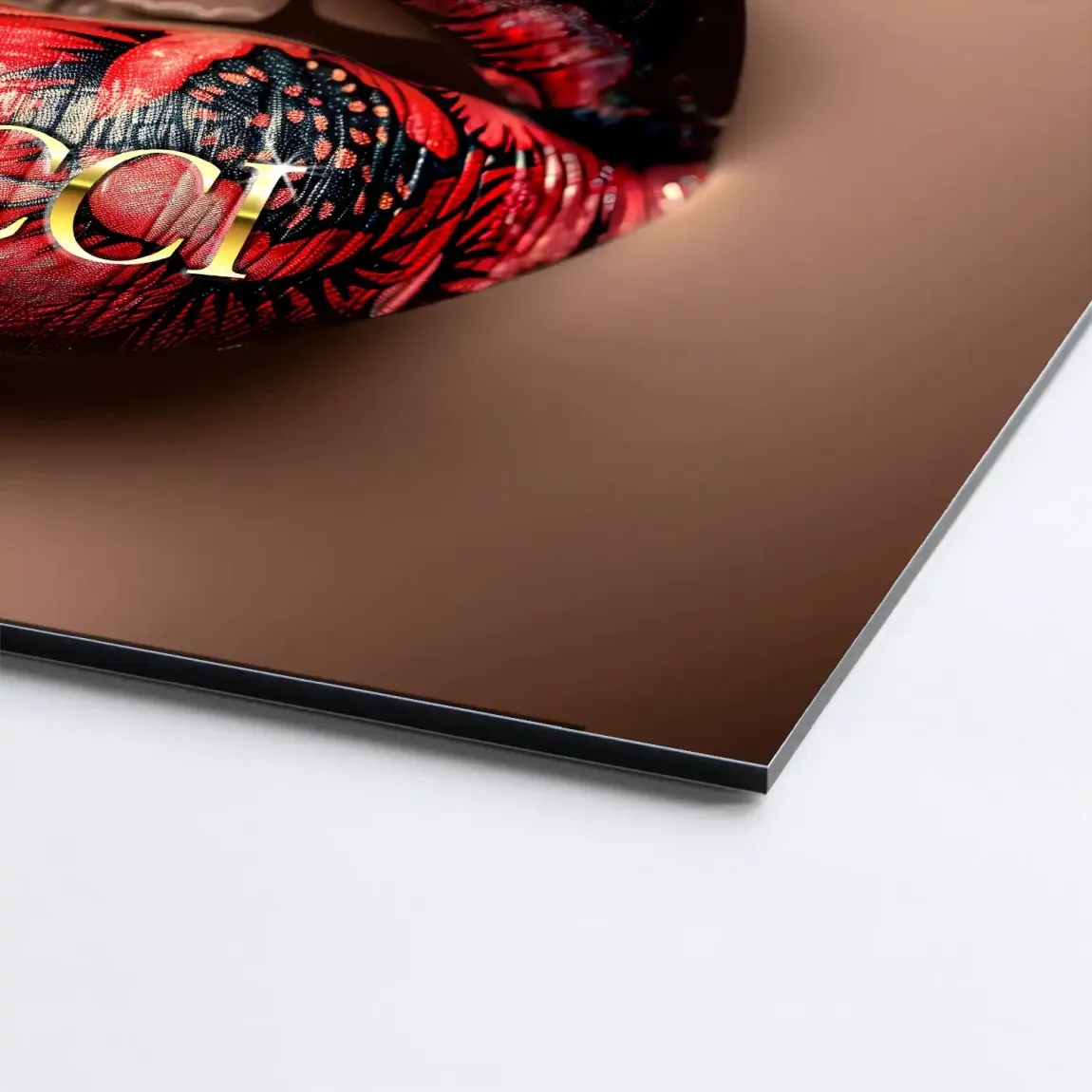 Gucci Lips AluDibond Bild INGALERIE