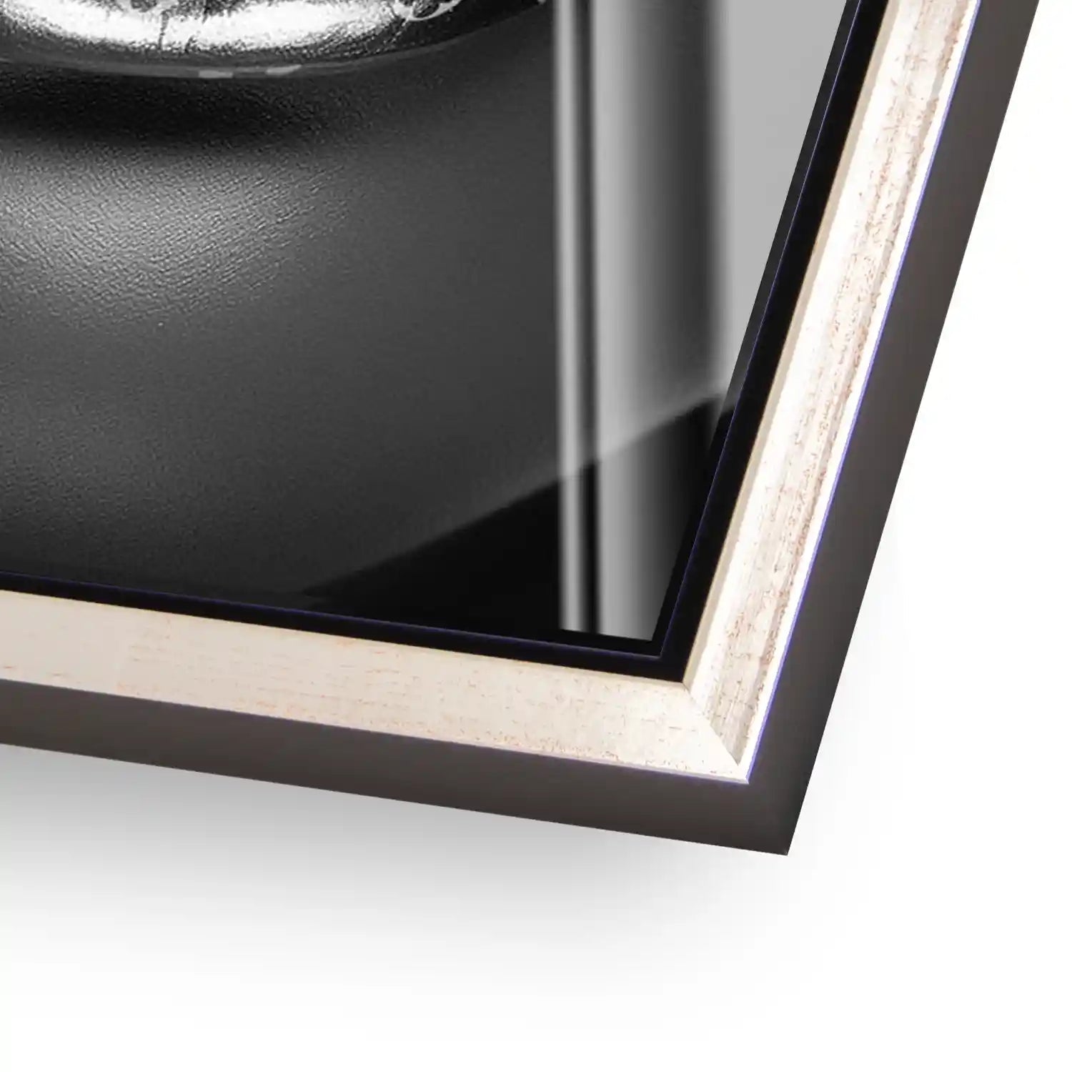 Vuitton Silver Lips Acrylglas Bild INGALERIE