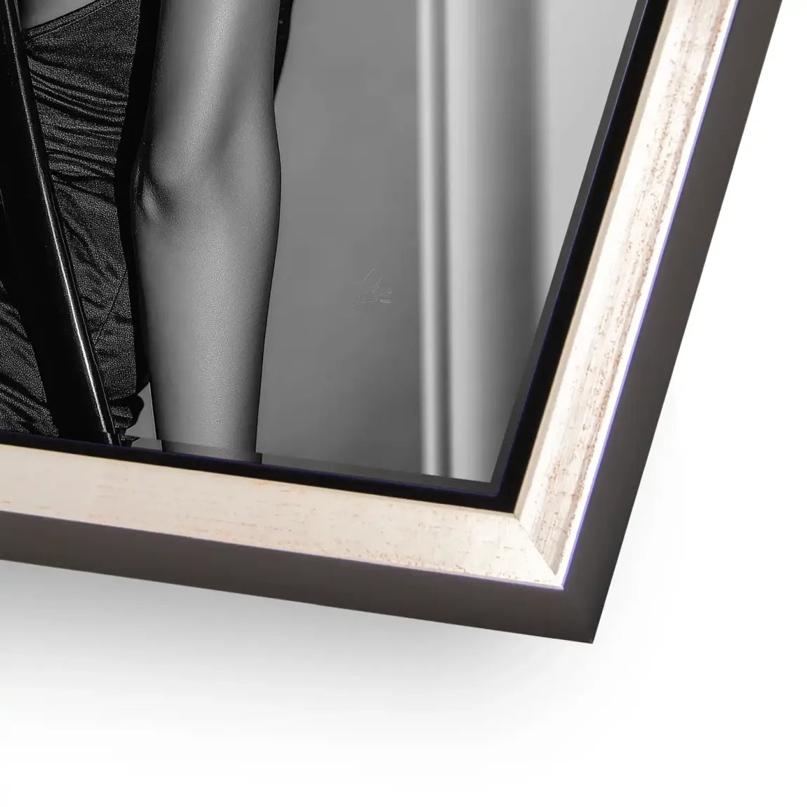 Dark Seduction Acrylglasbild