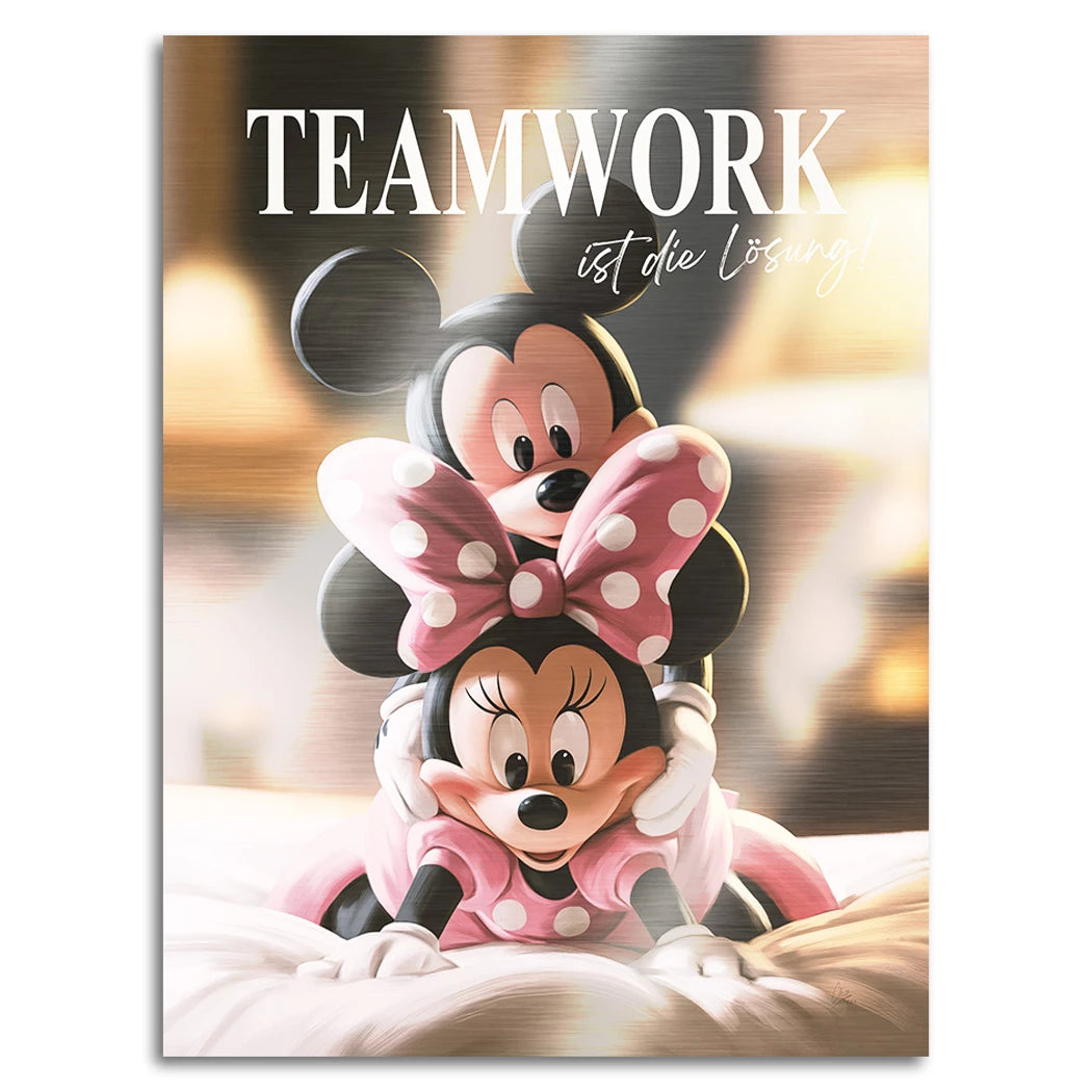 Mickey & Minnie Teamwork Aluminiumbild gebürstet