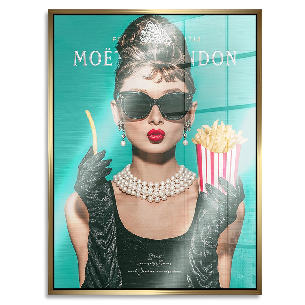 Audrey Hepburn Pommes Aluminiumbild gebürstet