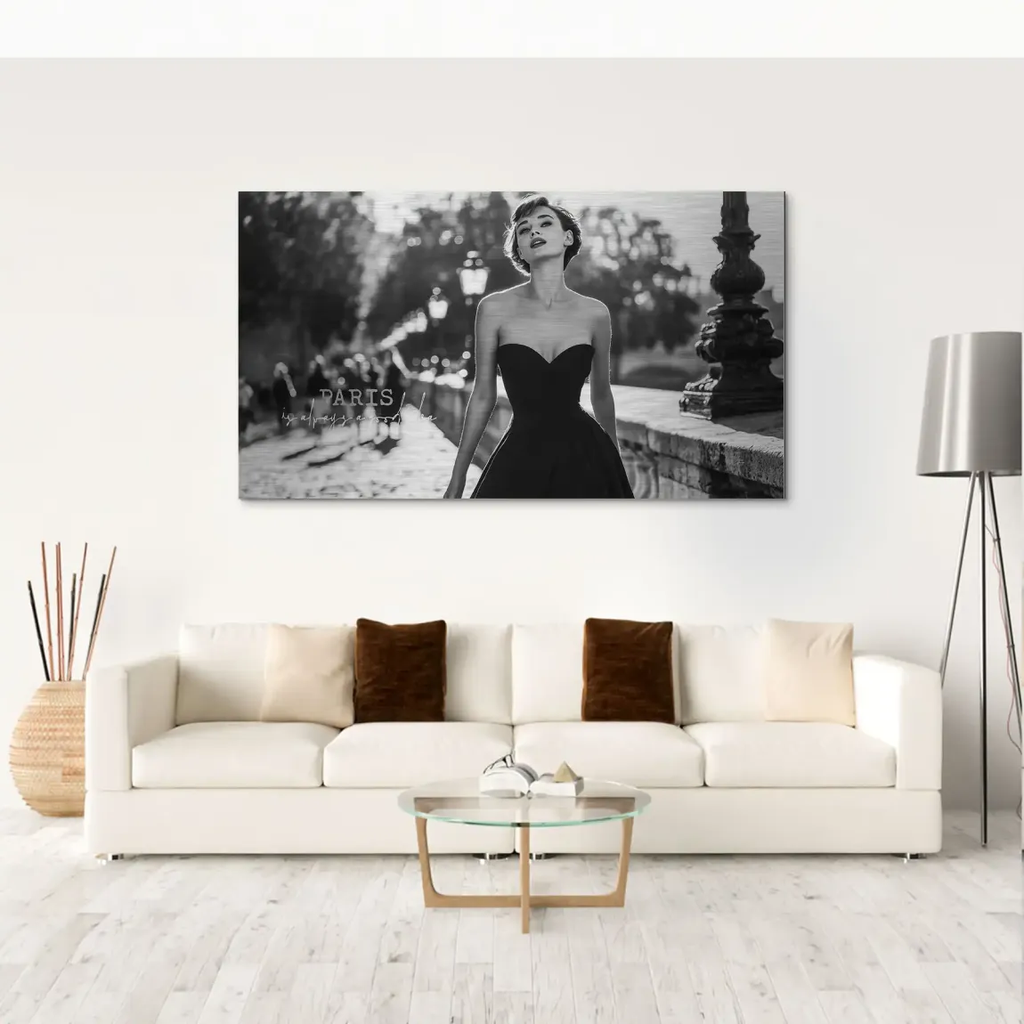 Audrey walk in Paris Alu Gebürstet