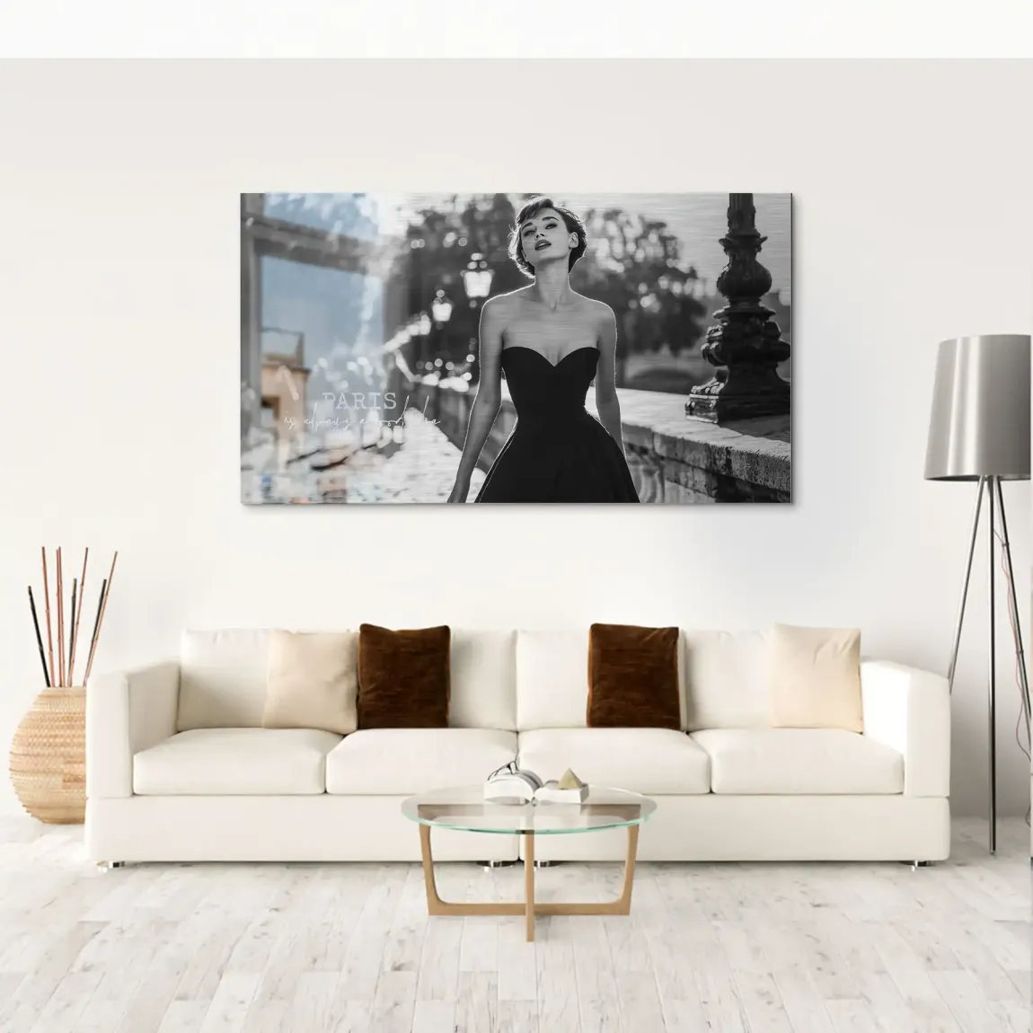 Audrey walk in Paris Alu Gebürstet