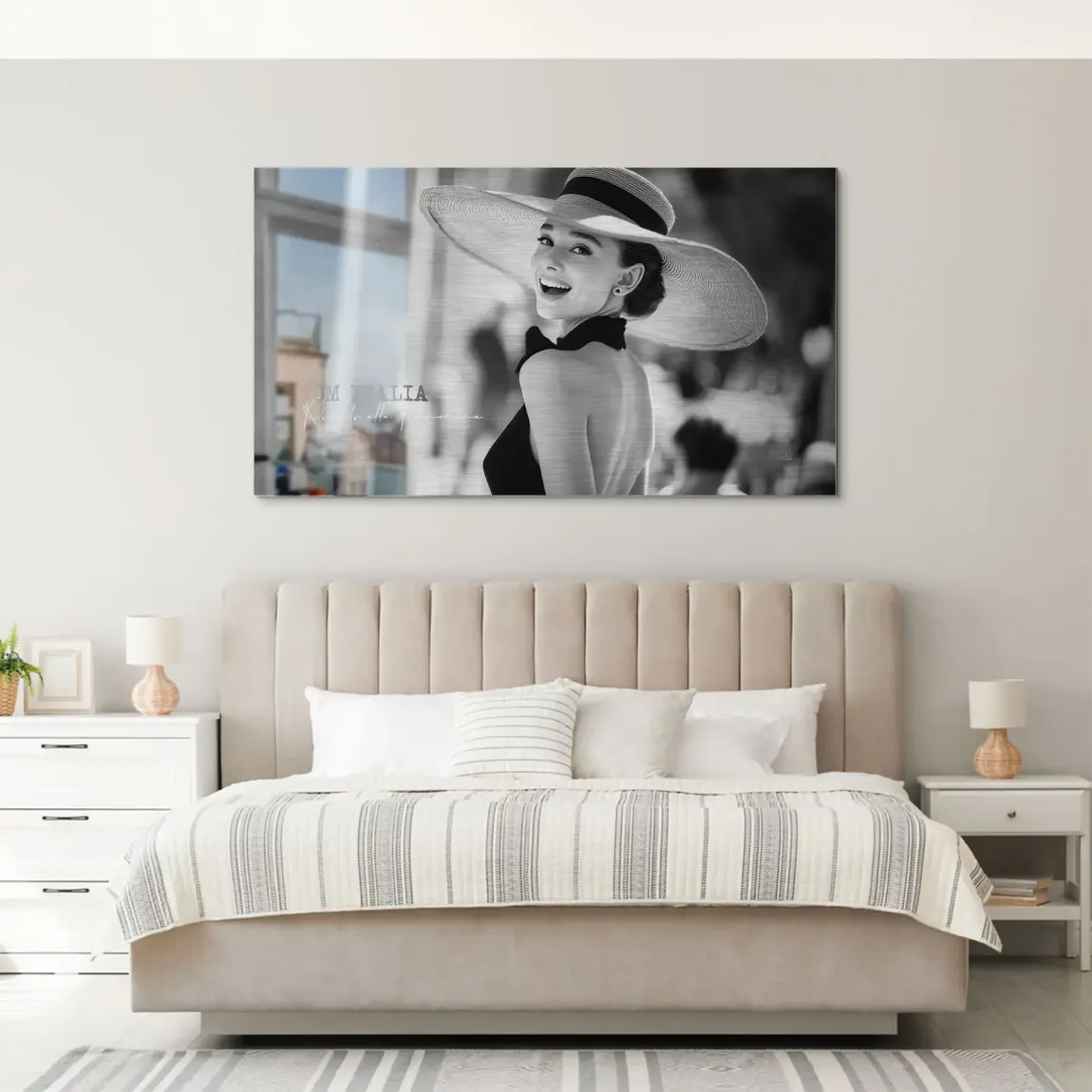 Audrey Hepburn Italia Alu Gebürstet