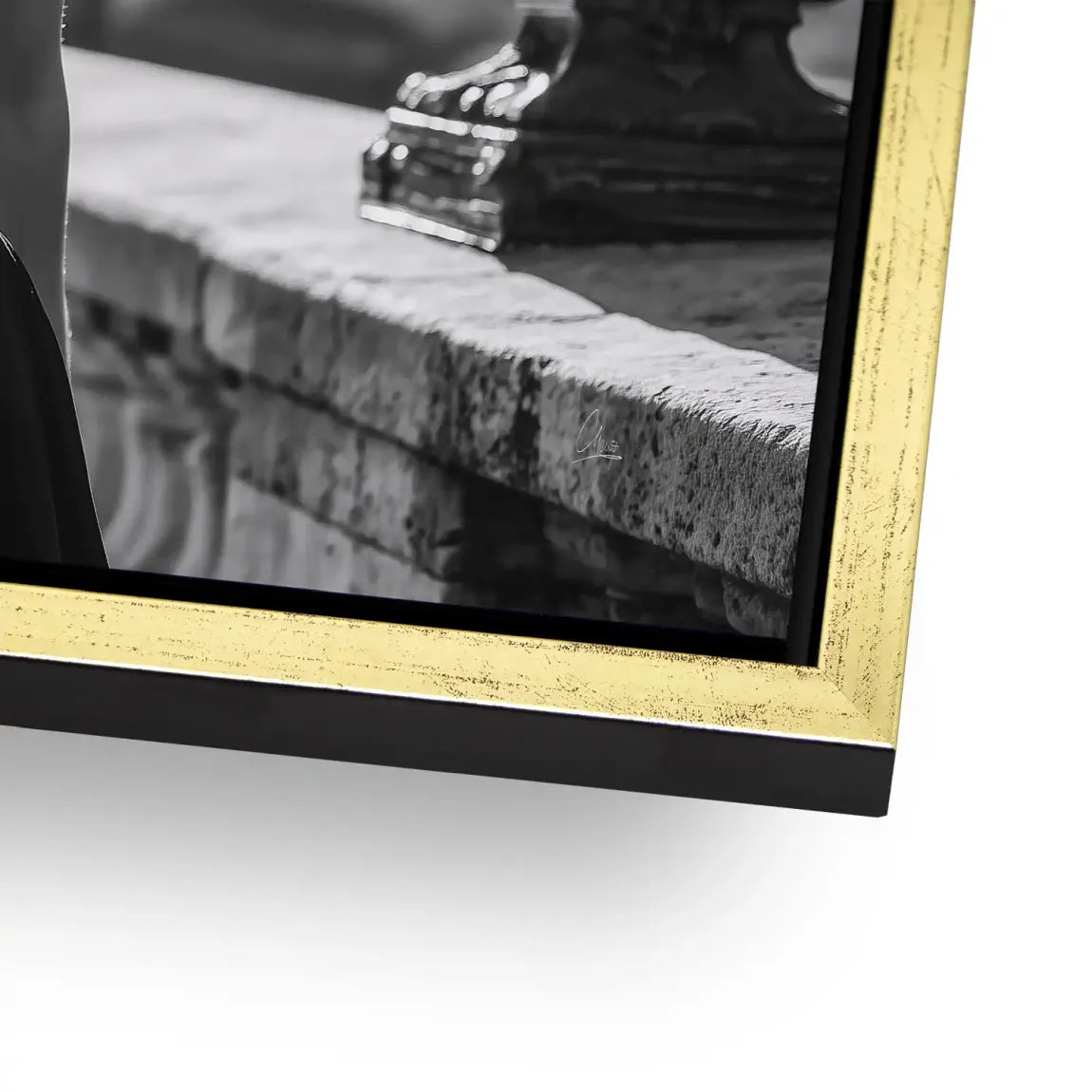 Audrey walk in Paris Aludibond Bild