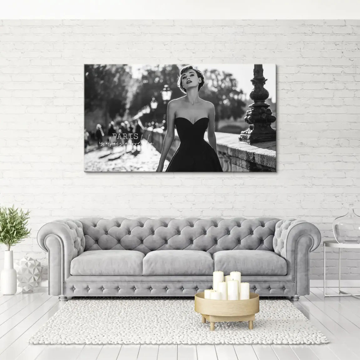 Audrey walk in Paris Leinwand Bild