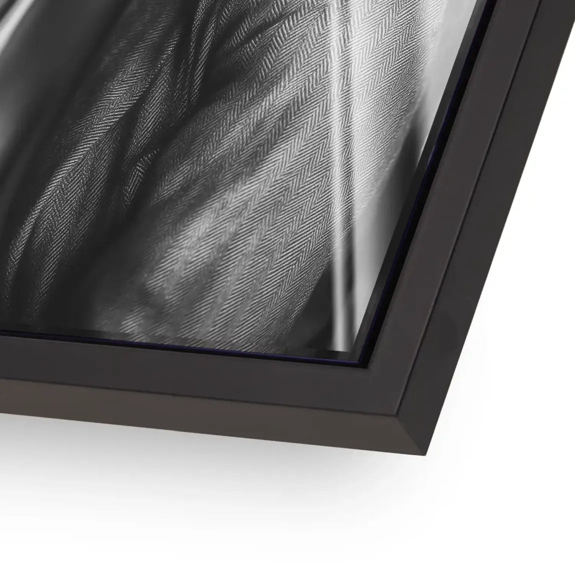 Smoked Confidence Noir Acrylglasbild