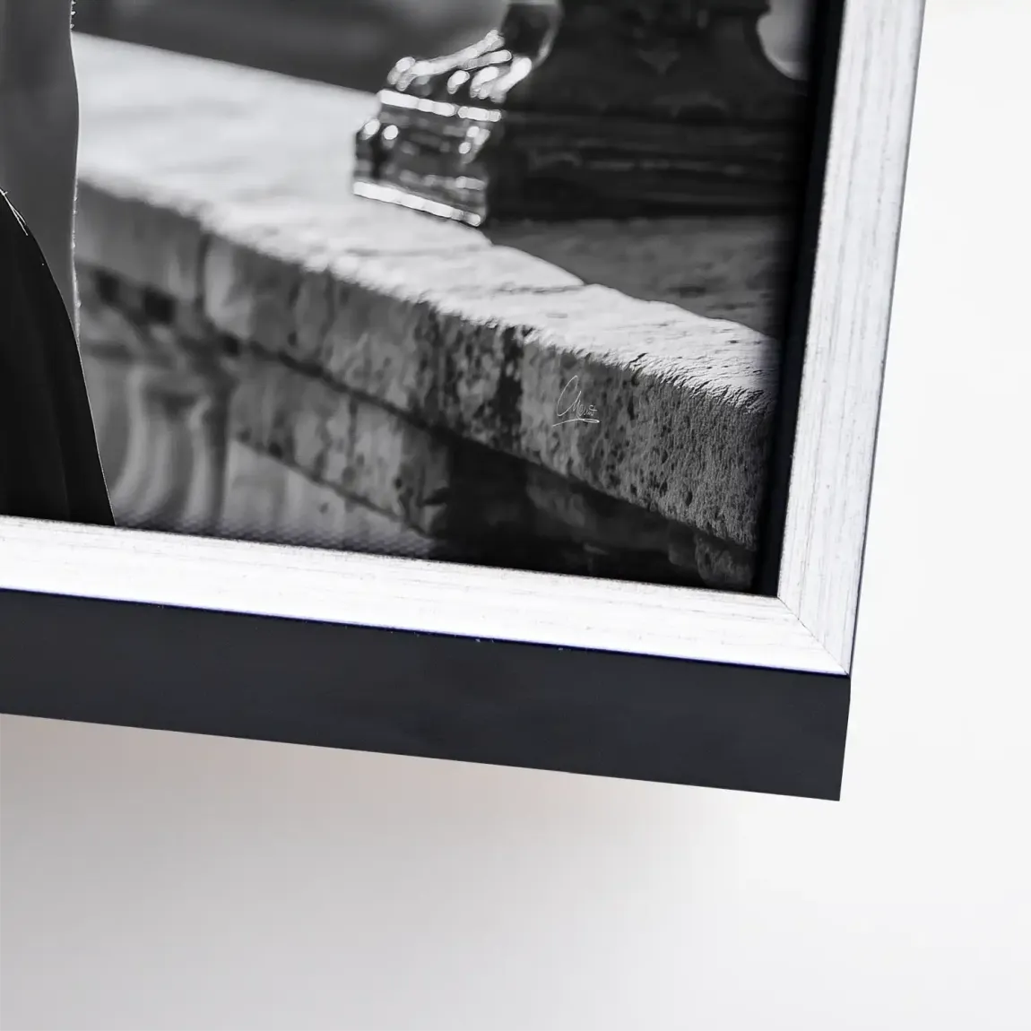 Audrey walk in Paris Leinwand Bild